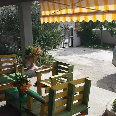 贝尔达隆加住宿加早餐旅馆 Ghilarza